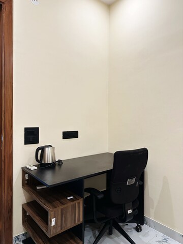 Study Room in 3 BHK Apartment at Chi V Greater Noida – for Rent