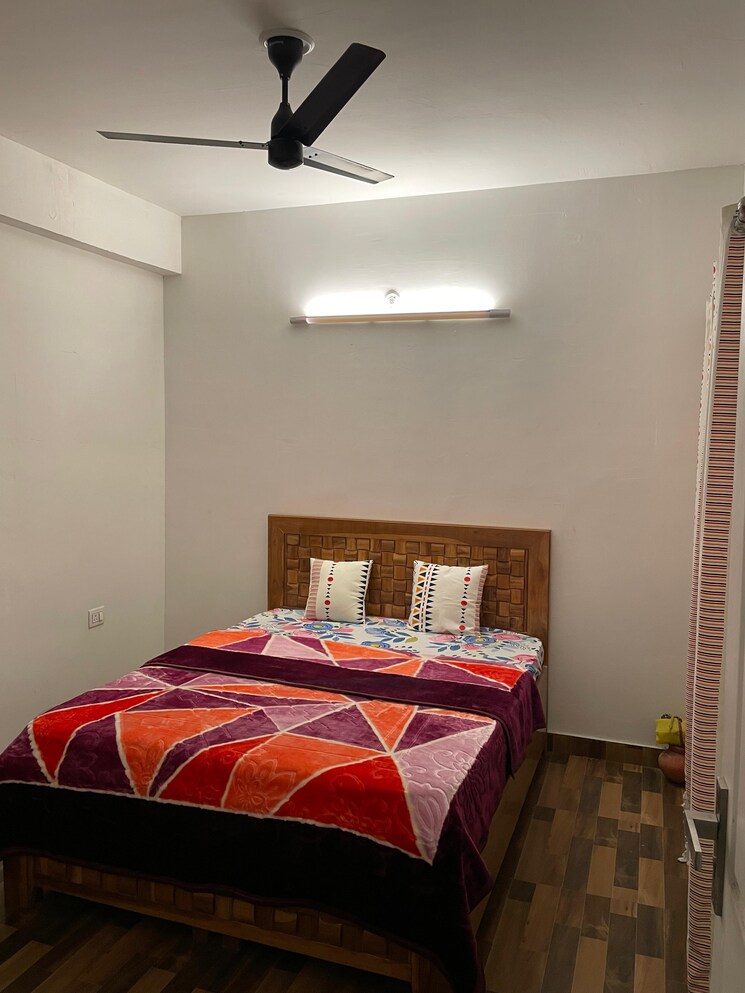 Bedroom, chi v greater noida 3 Bedroom 1400 Sq.Ft. Apartment In Chi V Greater Noida Greater Noida 9031280