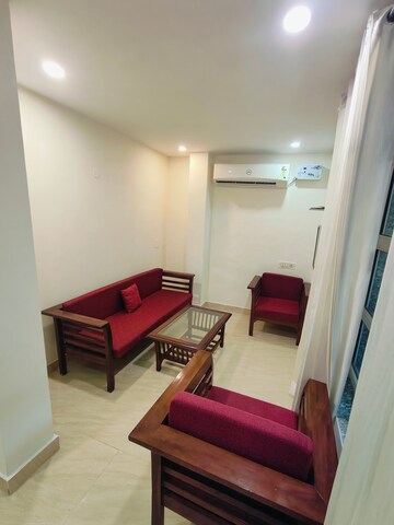 Living Room in 1 BHK Builder Floor at Sushant Vyapaar Kendra, Sector 43 – for Rent