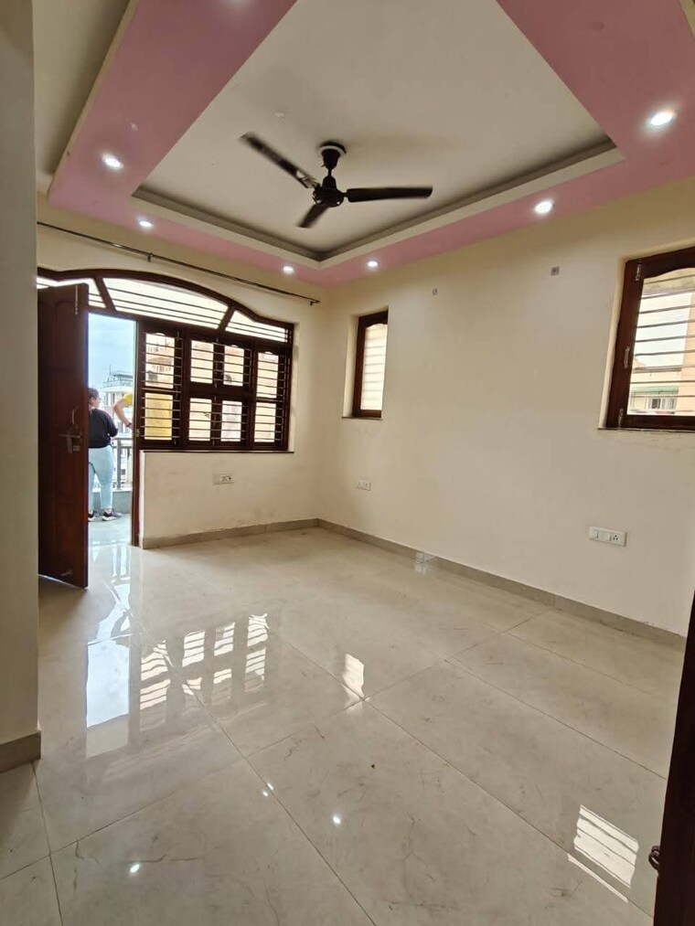 Room, harit-vihar-rwa 3 Bedroom 1000 Sq.Ft. Builder Floor In Burari Delhi 9031286