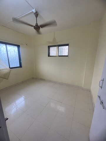 1 BHK Apartment For Rent in Kandivali West