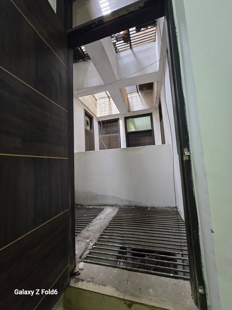  Parking, palm-residency-chhatarpur 1 Bedroom 450 Sq.Ft. Builder Floor In Chattarpur Delhi 9031385