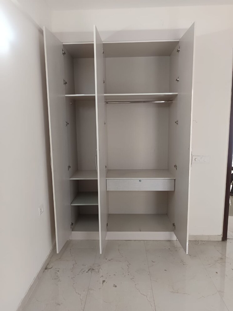 undefined, smart-world-gems 3 Bedroom 1423 Sq.Ft. Apartment In Sector 89 Gurgaon 9031375