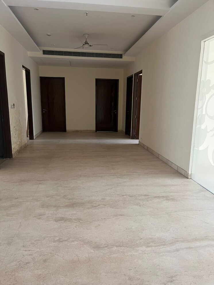 undefined, mahagun-marvella 5 Bedroom 5600 Sq.Ft. Apartment In Sector 78 Noida 9031513