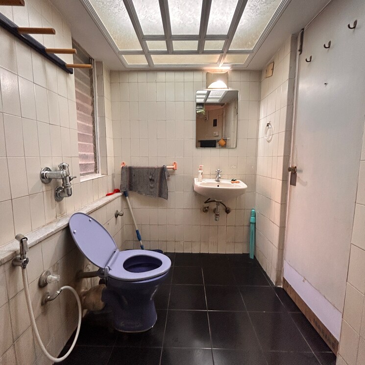 Team Area, hiranandani-garden-eden-iii 2 Bedroom 1070 Sq.Ft. Apartment In Jalvayu Vihar Mumbai 9031537