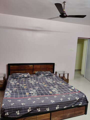Room in  Pg at Kandivali East – for Rent