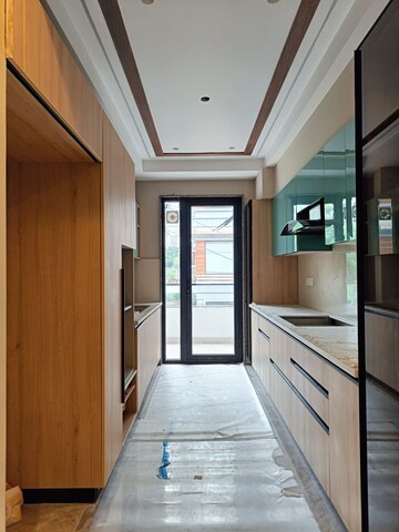 3 BHK Builder Floor For Sale in Sector 27