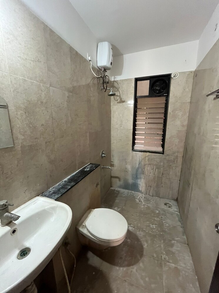 Bathroom, pride-world-city-brooklyn 4 Bedroom 1600 Sq.Ft. Apartment In Charholi Budruk Pune 9031575