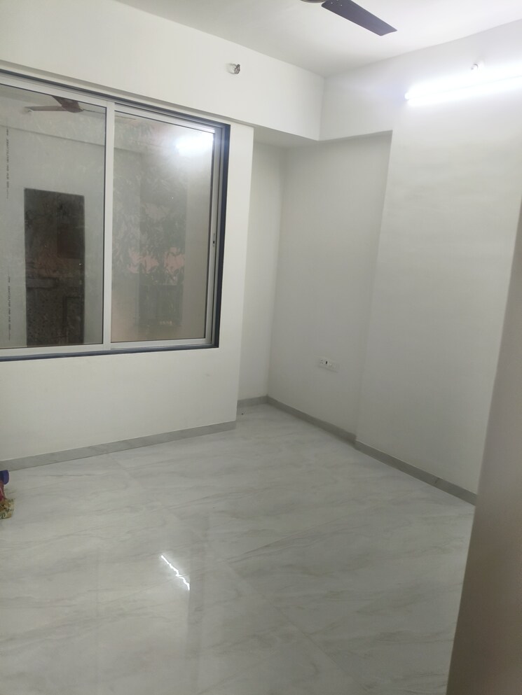 Room, punyodaya-park 2.5 Bedroom 1450 Sq.Ft. Apartment In Kalyan West Thane 9031639