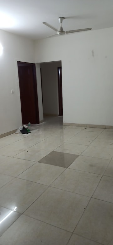 Furnished Amenities in 3 BHK Apartment at Agrim Apartment, Sector 43 – for Rent
