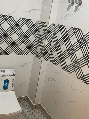 Team Area in 2 BHK Builder Floor at Aya Nagar – for Sale