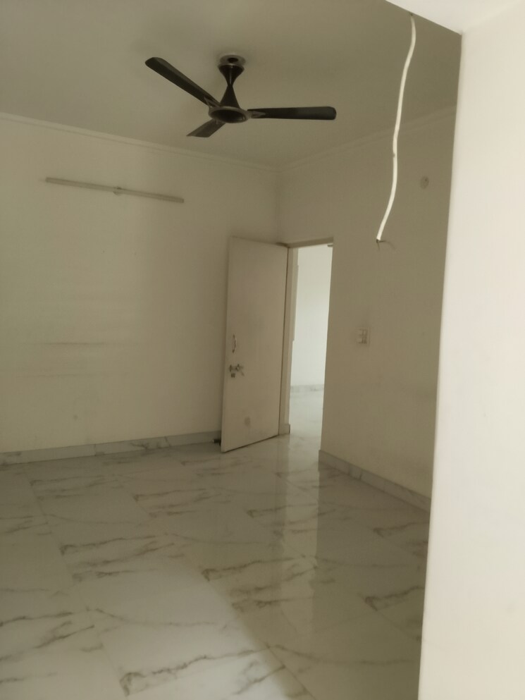Room, sarita-vihar-pocket-j-rwa 4 Bedroom 2000 Sq.Ft. Apartment In Sarita Vihar Delhi 9031731