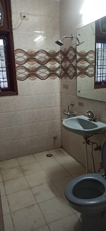 Bathroom in 3 BHK Apartment at Agrim Apartment, Sector 43 – for Sale
