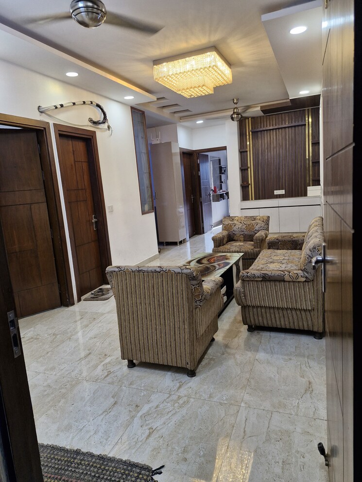 Living Room, shakti khand iii 3 Bedroom 1100 Sq.Ft. Builder Floor In Shakti Khand Iii Ghaziabad 9031713