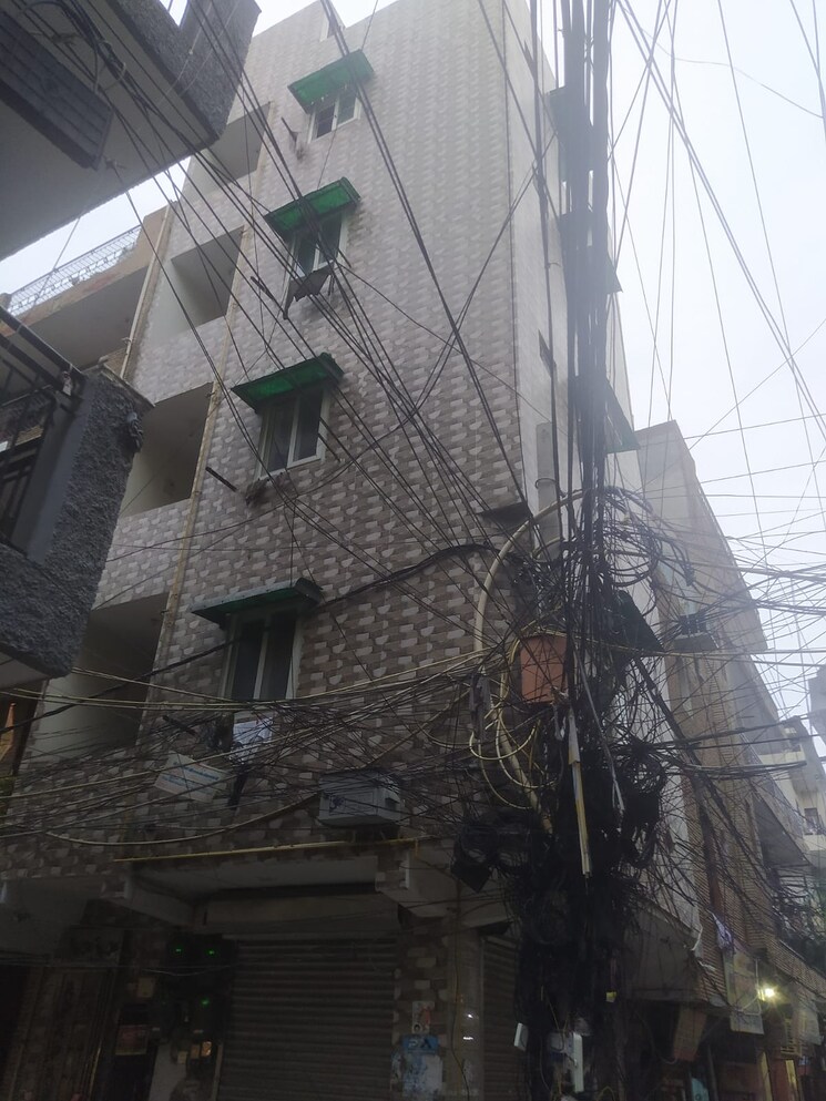 Exterior View, gokul-bhawan Commercial Shop 1200 Sq.Ft. In Pandav Nagar Delhi 9031776