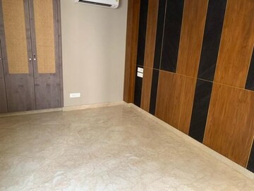 Bedroom in 3 BHK Apartment at Defence Colony – for Rent
