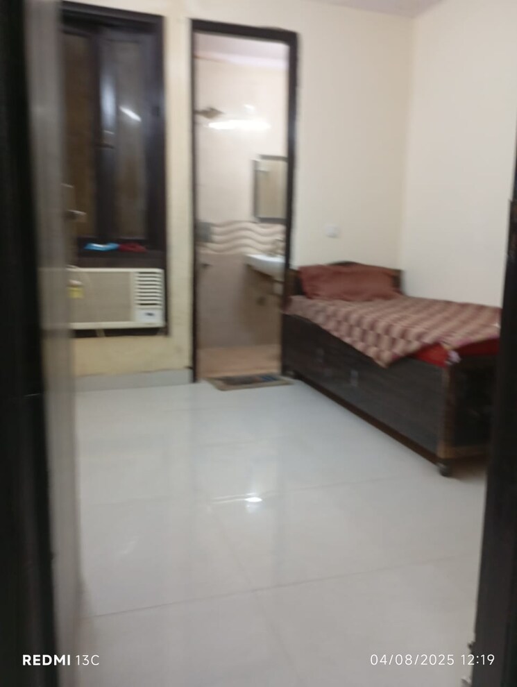 Room, esteem-complex 2 Bedroom 830 Sq.Ft. Builder Floor In Savitri Nagar Delhi 9031821