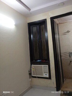 Furnished Amenities in 2 BHK Builder Floor at Esteem Complex, Savitri Nagar – for Sale