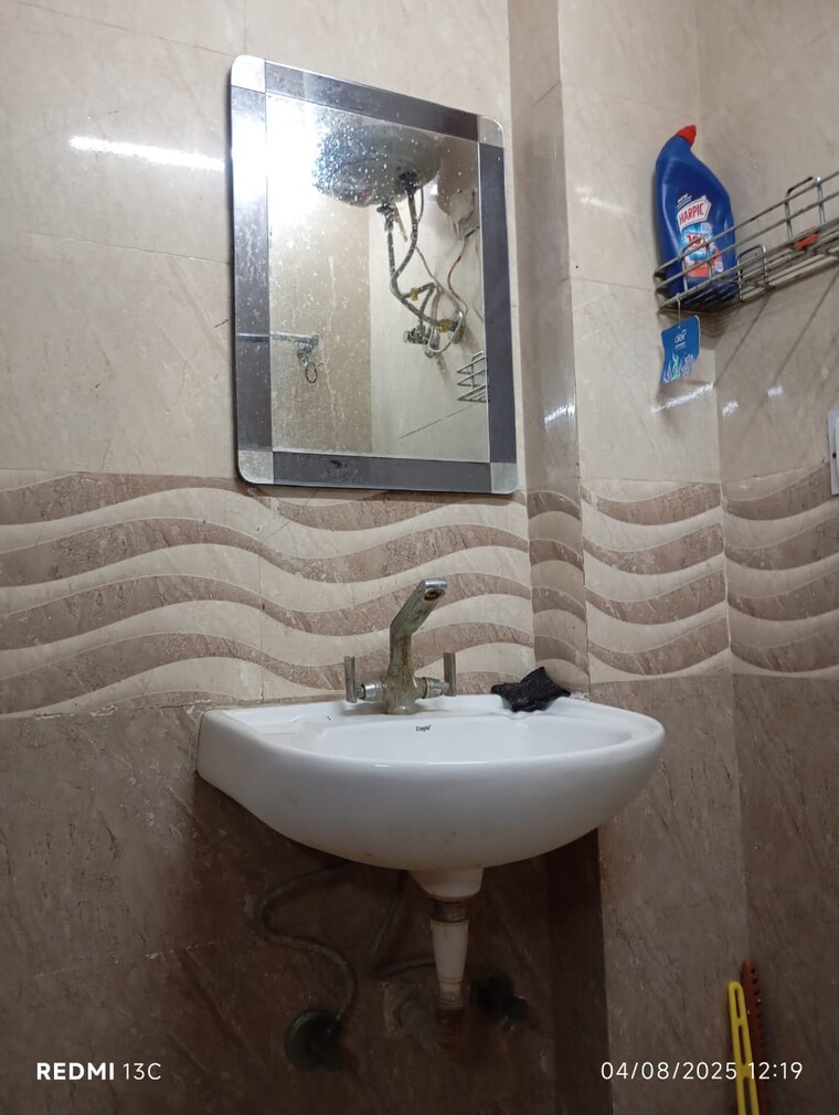 Bathroom, esteem-complex 2 Bedroom 830 Sq.Ft. Builder Floor In Savitri Nagar Delhi 9031821