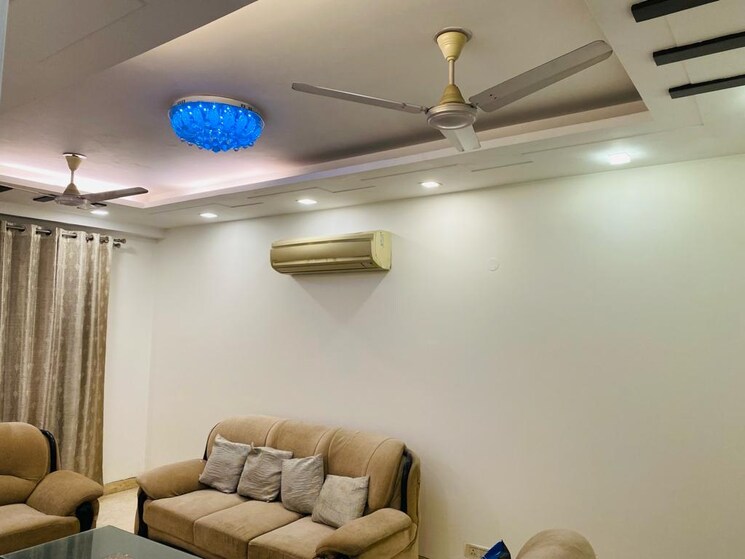 Living Room, greater kailash part 3 3 Bedroom 2000 Sq.Ft. Apartment In Greater Kailash Part 3 Delhi 9031826