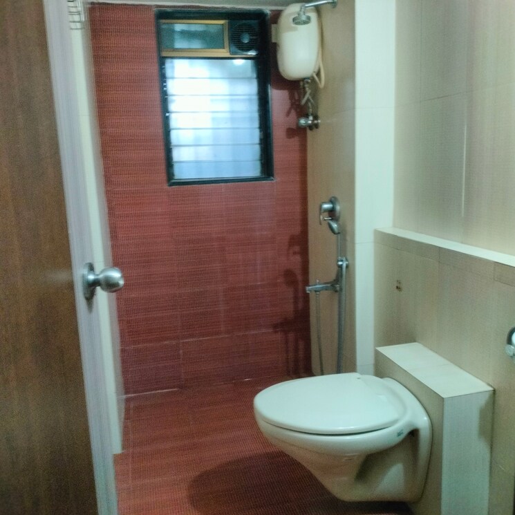 Bathroom, juhu-natraj-chs 2 Bedroom 1000 Sq.Ft. Apartment In Vile Parle West Mumbai 9031864