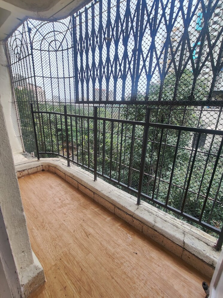 Balcony, himgiri-lokupvan-phase-ii-chs-ltd 1 Bedroom 535 Sq.Ft. Apartment In Vasant Vihar Thane 9031868