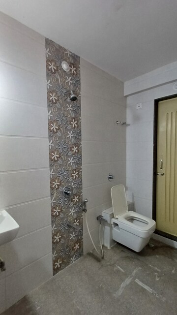 Bathroom in 2 BHK Apartment at Panchpakhadi Jewel, Panch Pakhadi – for Rent