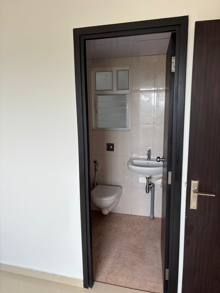 Bathroom, shriram-107-south-east 2 Bedroom 699 Sq.Ft. Apartment In Attibele Bangalore 8918857