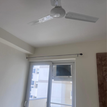 Room in 3 BHK Apartment at Ramprastha Primera, Sector 37d – for Rent