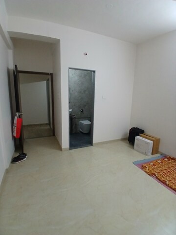Room in 3 BHK Apartment at Sahakar Nagar – for Rent