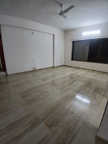 Room in 3 BHK Apartment at Sahakar Nagar – for Rent
