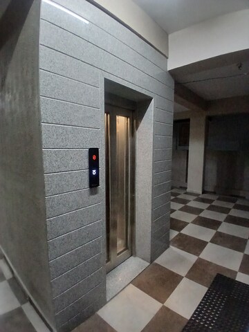 Lift in 3 BHK Apartment at Sahakar Nagar – for Rent