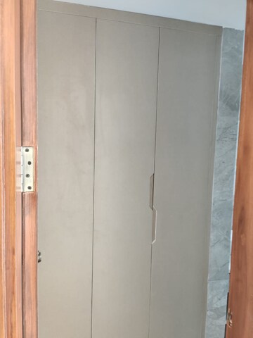 Building Lobby in 3 BHK Builder Floor at Palam Vihar Residents Association, Palam Vihar – for Rent