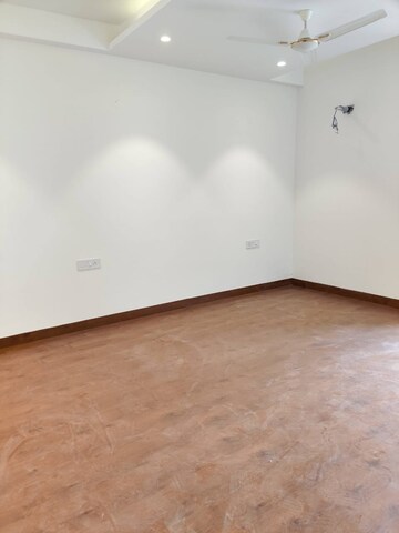 Room in 3 BHK Builder Floor at Palam Vihar Residents Association, Palam Vihar – for Rent