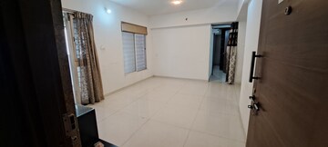 Room in 2 BHK Apartment at Kool Homes Green Valley, Bavdhan – for Rent