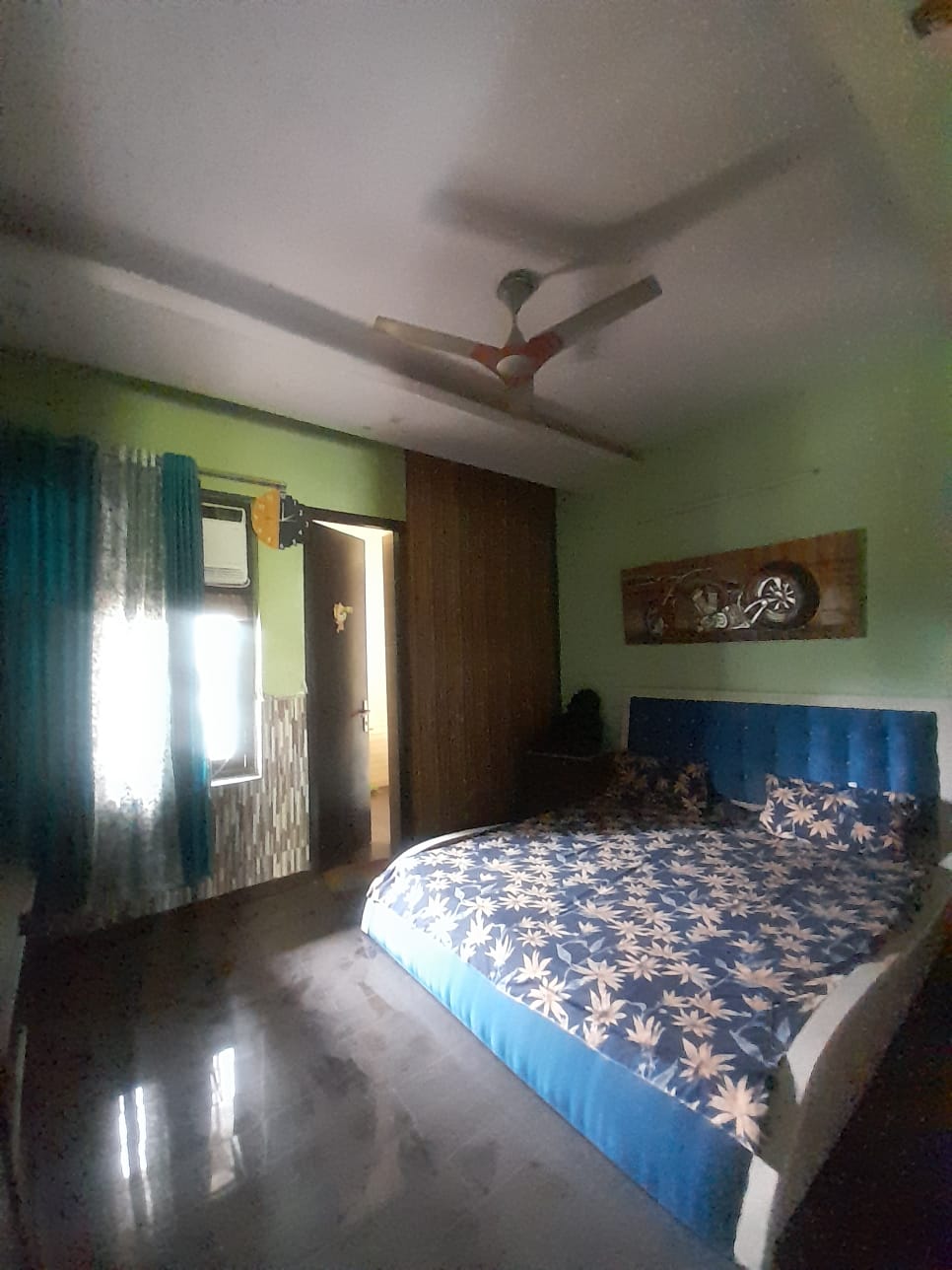 3 BHK + Extra Room 4200 Sq.Ft. Builder Floor in Ansal Plaza Gurgaon