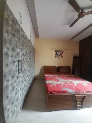 Bedroom in 3 BHK Builder Floor at Ansal Plaza Gurgaon, Palam Vihar – for Rent