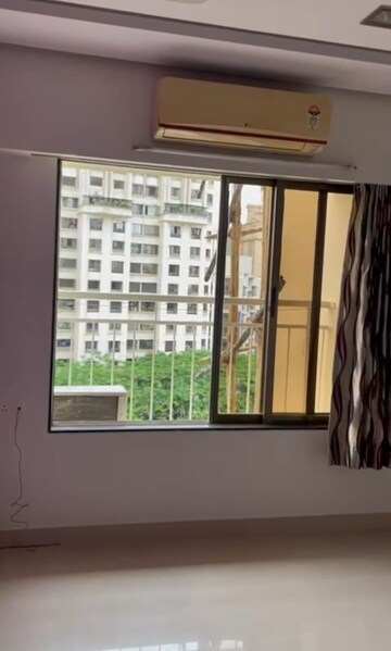 Room in 2 BHK Apartment at Hyde Park Galaxy, Manpada – for Rent