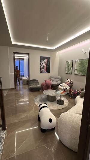 Team Area in 5 BHK Villa at Ambala Highway – for Sale