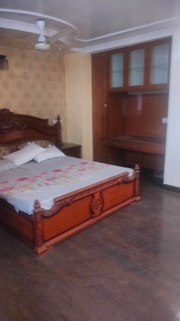 Bedroom in 3 BHK Builder Floor at Saket – for Rent