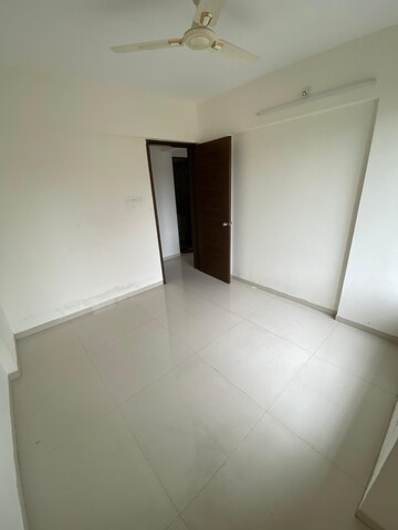 Room in 3 BHK Apartment at Blue 27th Avenue, Bavdhan – for Rent