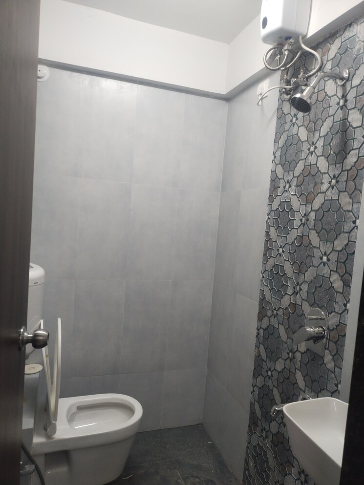 Bathroom, puneet-prime 2 Bedroom 570 Sq.Ft. Apartment In Kurla Mumbai 9032012