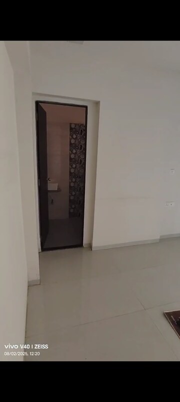 Room in 2 BHK Apartment at Hirani Swanand Oasis, Kurla – for Rent