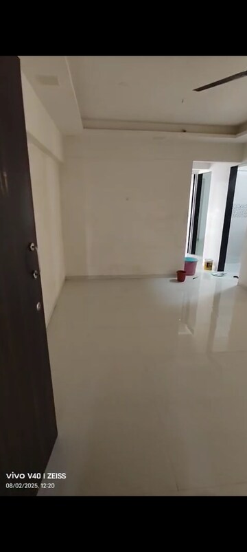 Room in 2 BHK Apartment at Hirani Swanand Oasis, Kurla – for Rent