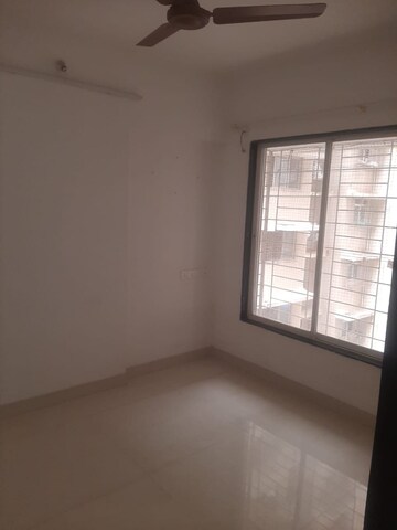 Room in 2 BHK Apartment at Kurla East – for Rent