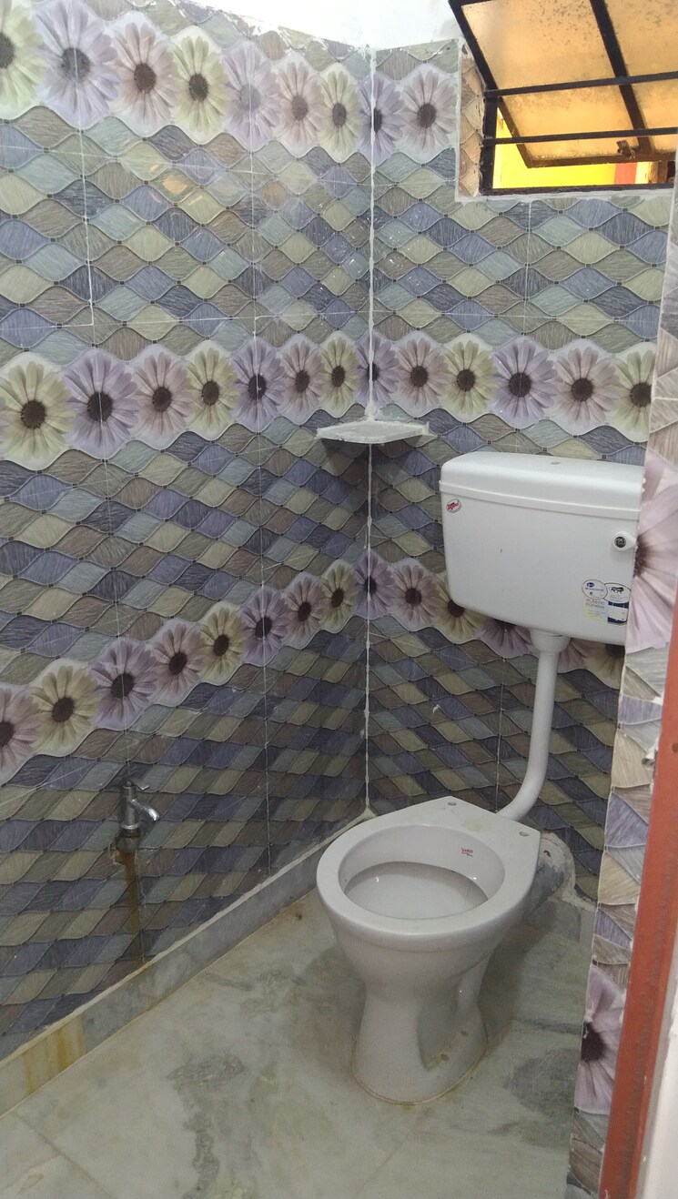 Bathroom, sodepur 2 Bedroom 775 Sq.Ft. Apartment In Sodepur Kolkata 9032041