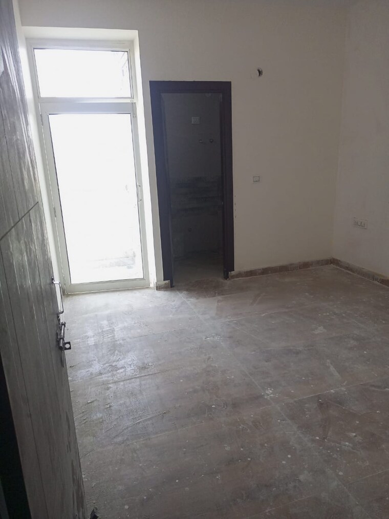 Room, dmd-hometech-awas-yojna 2 Bedroom 1050 Sq.Ft. Apartment In Sector 73 Noida 9032047