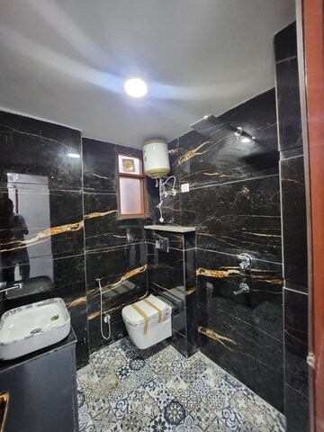 Washroom in 2 BHK Apartment at Palm Residency Chhatarpur, Chattarpur – for Rent