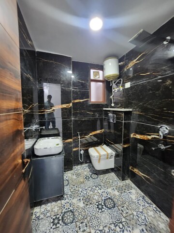 Washroom in 2 BHK Apartment at Palm Residency Chhatarpur, Chattarpur – for Rent