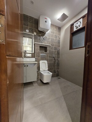 Bathroom in 3 BHK Builder Floor at Palm Residency Chhatarpur, Chattarpur – for Sale